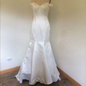 Pantora Bridal Gown